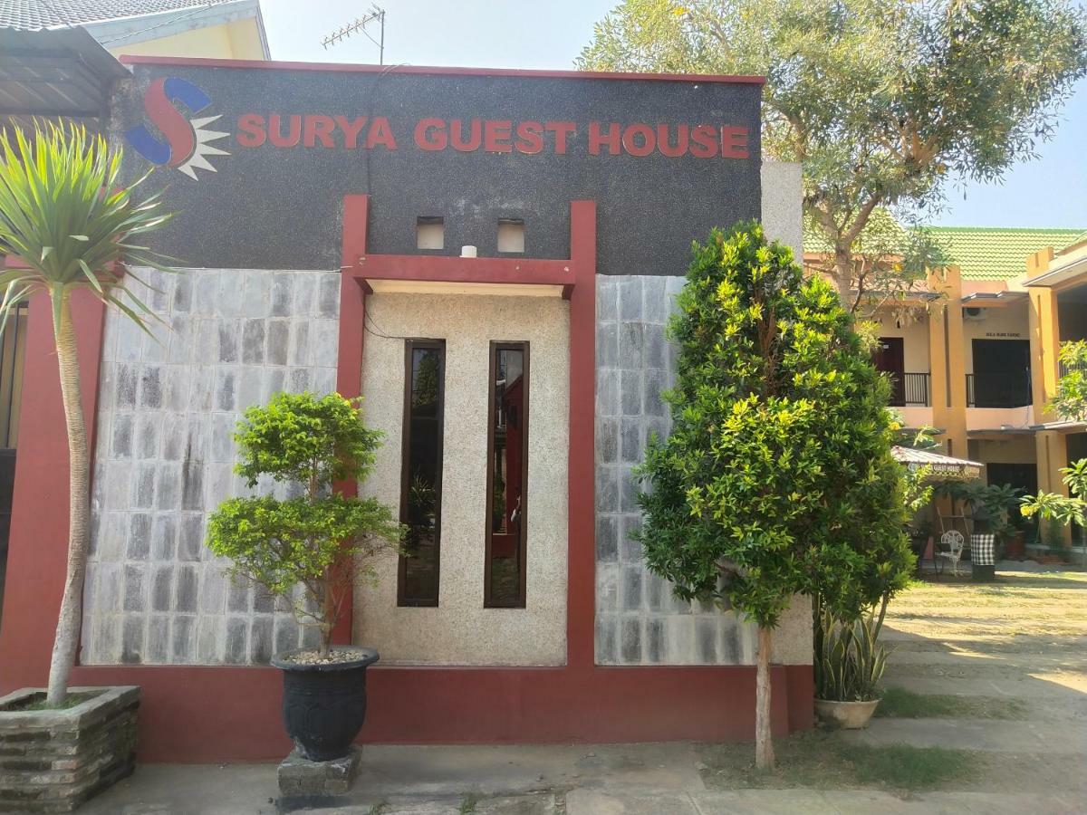 Surya Guest House Проболинго Экстерьер фото